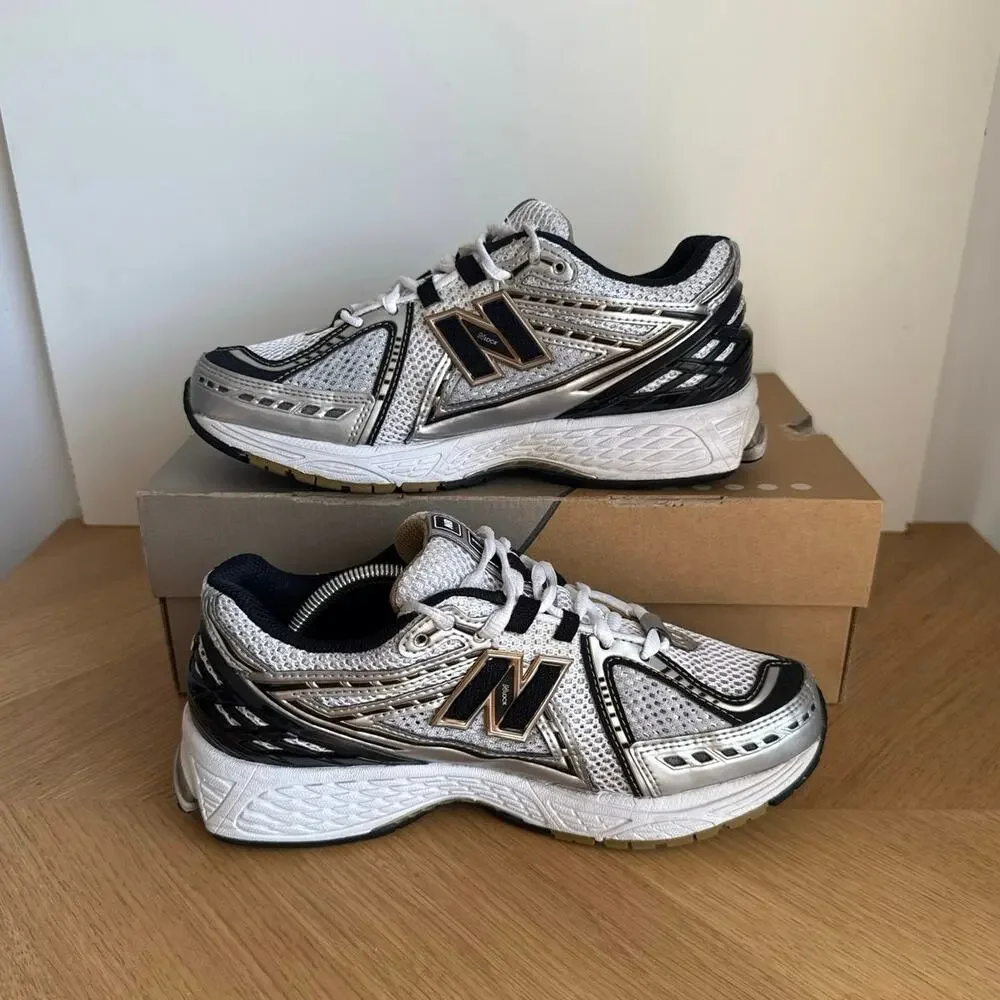 New Balance 1906 R ‘Silver Metallic/Black’ Sneakers- Men 7 - Women 8.5